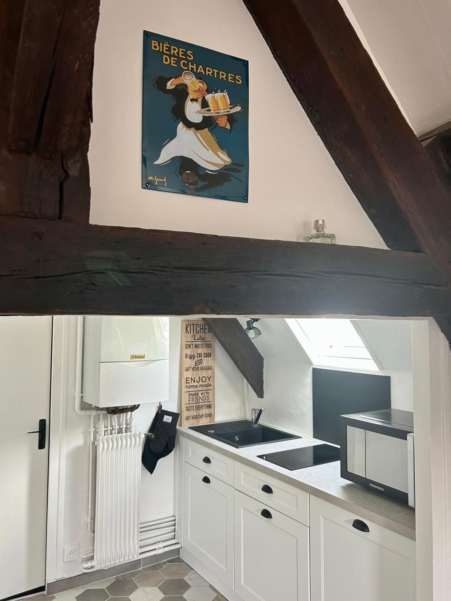 L Ecuyer Appartement Au Coeur Du Quartier Historique Chartres Exterior foto